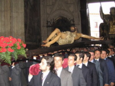 El Cristo de los Estudiantes se traslado hoy a la Catedral de Sevilla