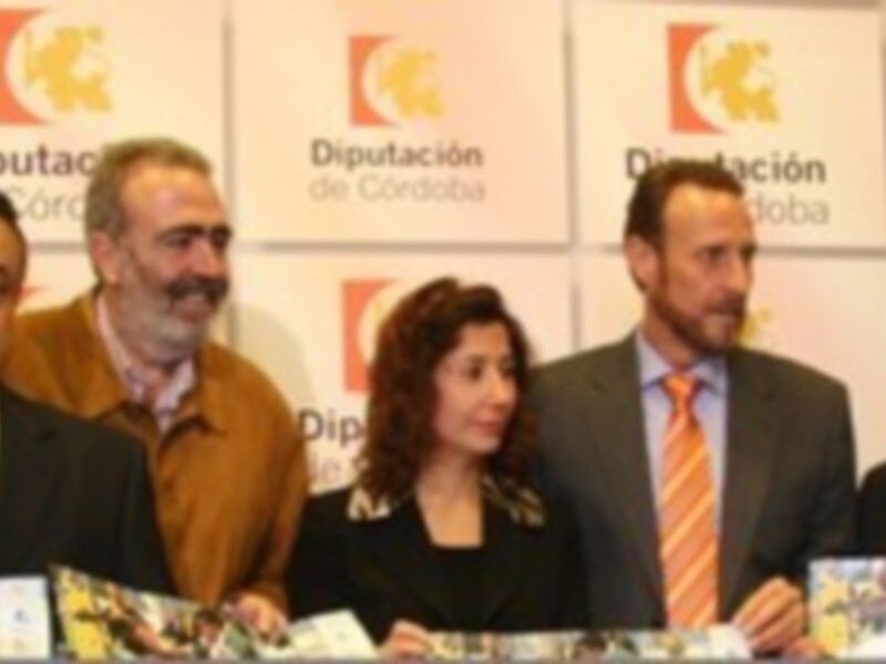 Conferencia de prensa con representantes de la Diputación de Córdoba y autoridades locales.