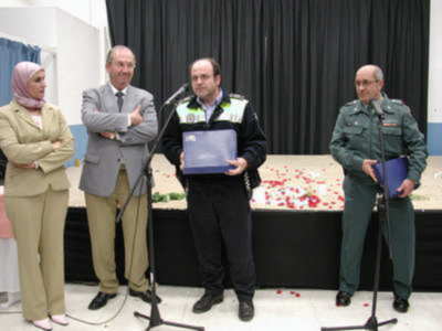 Gines: Reconocimiento a la Policía Local y a la Guardia Civil por su lucha contra los malos tratos