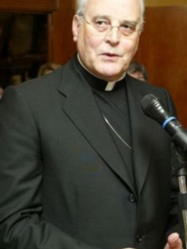 El cardenal Jorge Mario Bergoglio, arzobispo de Buenos Aires y presidente de la Conferencia Episcopal Argentina, durante una conferencia en 2007.