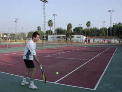 El Open de Tenis Villa de Gines comienza con más de 30 participantes
