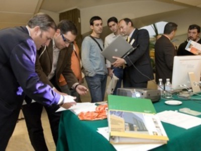 NETEMAN, ÚNICO CENTRO DE FORMACIÓN DE SEVILLA PRESENTE EN LA GIRA LIBERTAD PARA CREAR 2007 DE ADOBE 