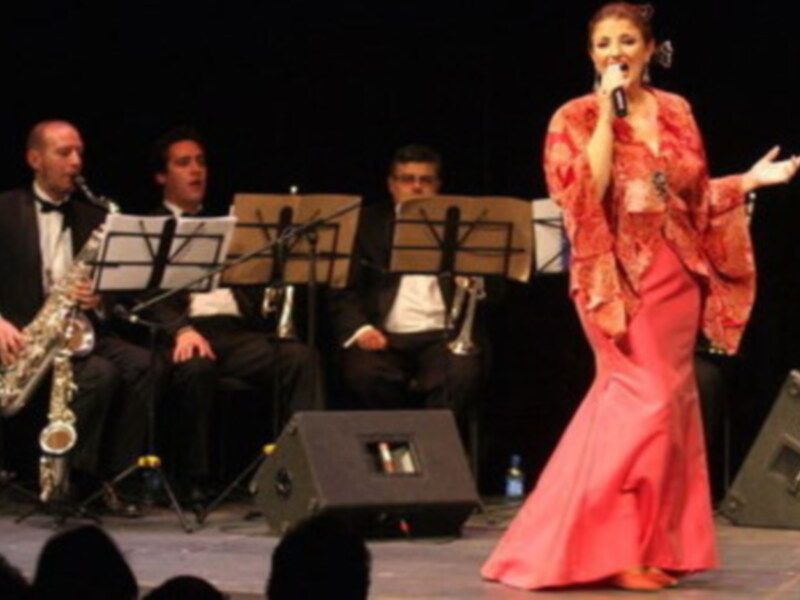 Sensacional Ana del Rio en el homenaje a Rafael de Leon en Sevilla