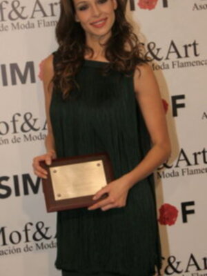 Eva González, premio a toda una embajadora del traje de flamenca