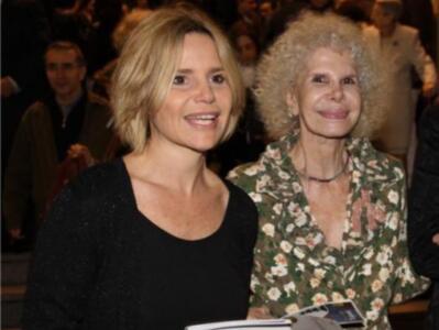 La duquesa de alba feliz y contenta por la seria televisiva sobre su vida