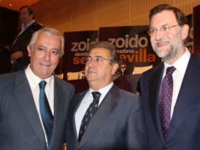 Patricia Rato, la Duquesa de Alba y Rjoy acompañan a Juan Ignacio Zoido en la presentación de su libro Zoido, destino Sevilla