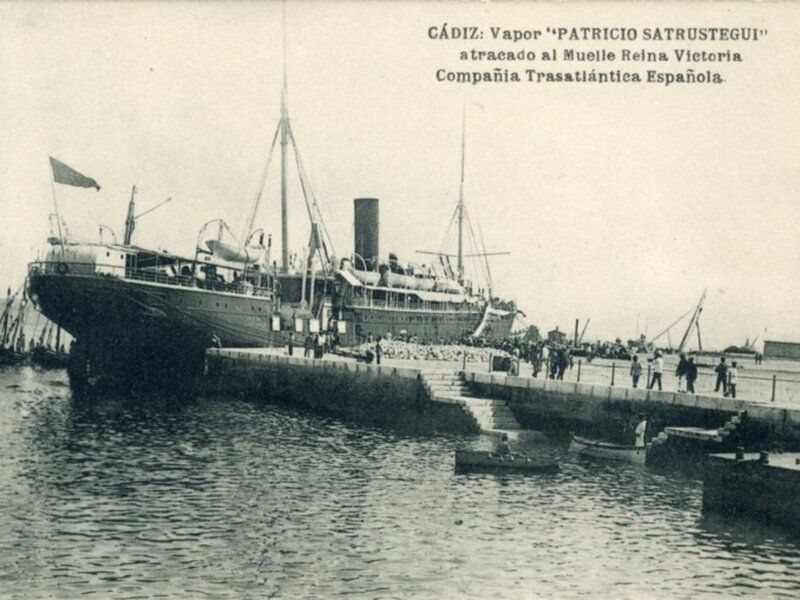 El vapor 'Patricio Satrustegui' atracado en el Muelle Reina Victoria, Cádiz, España, en la década de 1900.