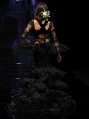 Beatriz Trapote regresa de Colombia y se estrena como modelo en Simof 2011