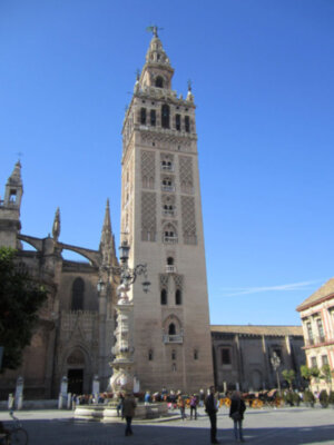 La Giralda cumple este año 829 primaveras