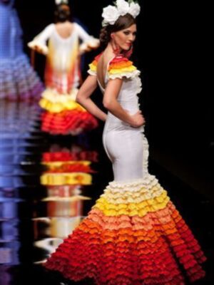 Marisa Jara, Helen Lindes, Paula Guilló, Miss España 2010, Eva González y Mª José Suárez de flamenca en Simof 2011