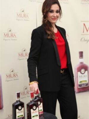 Viki Berrocal, estrena nueva imagen con doce kilos menos y debuta como modelo publicitaria