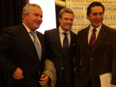 Espartaco, nombrado 'Profesor honorífico' de las Escuelas Andaluzas  