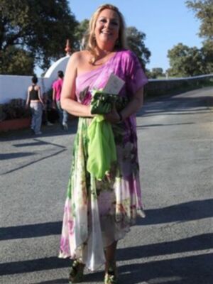 Rocío Carrasco con Fidel Albiac, espectacular en la boda de su prima Rosario