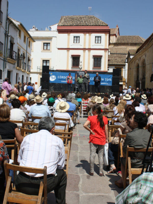 Conferencia en la plaza histórica de Córdoba, 2016.