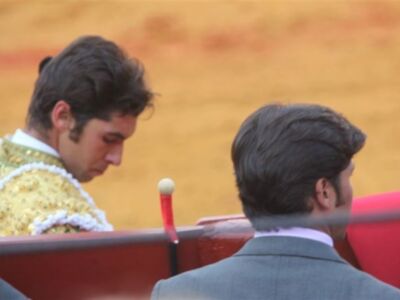 El abrazo de Fran Rivera y Cayetano en la maestranza