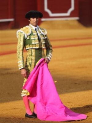 El abrazo de Fran Rivera y Cayetano en la maestranza