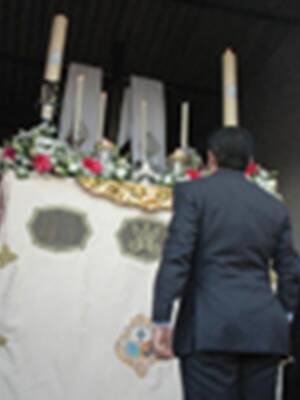 Procesión de la Cruz de Mayo del Grupo Joven de la Hdad. de Ntra. Sra. del Rosario Coronada, de Burguillos