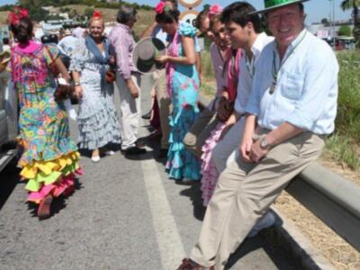 Fran Rivera y Simoneta Gómez Acebo en  el camino del rocío   