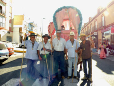 La Hermandad del Rocío de Triana, devuelta por la calle Real de Castilleja
