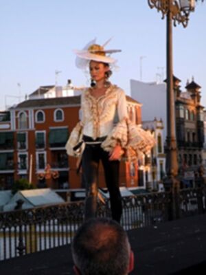 Moda sobre puente de Triana