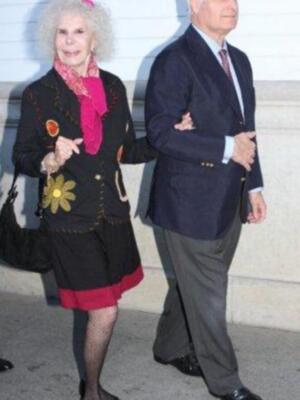 La Duquesa De Alba  se casa 5 octubre  a la una de la tarde 