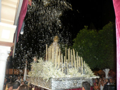 La Fe Mariana de todo un pueblo con su Patrona la virgen de los Dolores de Rinconada (Sevilla)