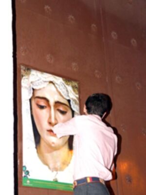 La Antigua Hermandad de la Vera-cruz de Alcalá del Río, presento el cartel del XL Aniversario de la Coronación Canónica de la Stma. Virgen de las Angustias Coronada de Alcalá del Río.