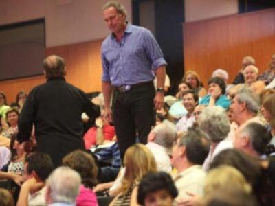 Alejandra Osborne y su marido en el cuarto mes de embarazo