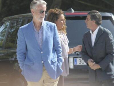 El emotivo reencuentro de los duques de Alba y su madrina Carmen Tello tras la boda