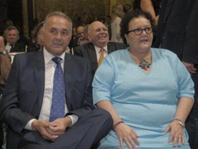 La duquesa de Alba asiste a su primera acto público tras su boda acompañada de Carmen Tello