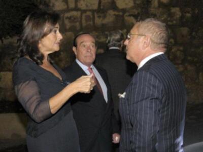 La duquesa de Alba sufre una caída en su palacio y tiene que  guardar reposo por una fisura en la pelvis y suspende la luna de miel a Tailandia