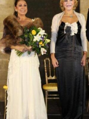 Fiesta de gala y mascaras en los Reales Alcázares de Sevilla  