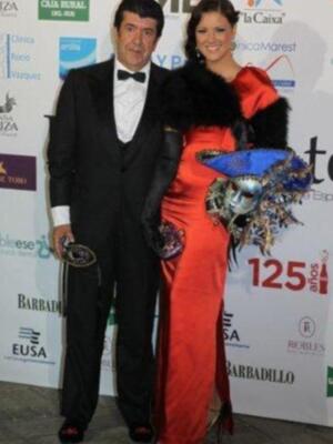 Fiesta de gala y mascaras en los Reales Alcázares de Sevilla  