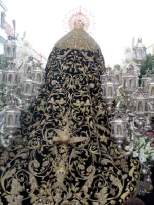 Extraordinaria Procesión de Ntra. Sra. d e los Dolores Coronada de Alcalá del Río