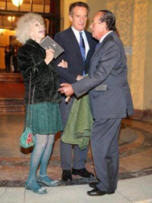 Los Duques de alba en el teatro para ver a Ana Belén