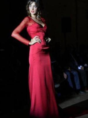 Noelia López regresa a Sevilla y aclara su relación con Guti