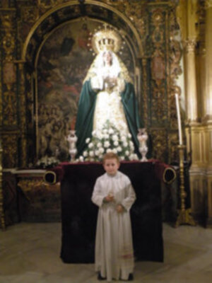  Procesión claustral de la virgen de la Esperanza de la Hermandad de Jesús Nazareno de Alcalá del Río.