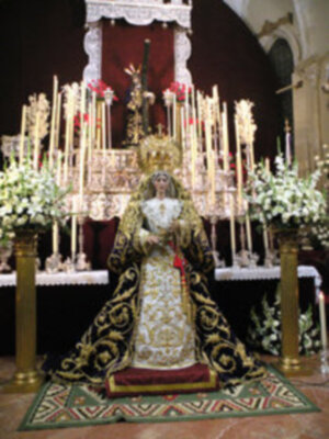 Galería del Besamano de la Stma Virgen de la Esperanza de la Hermandad de Jesús Nazareno de Alcalá del Río