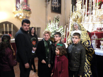 Galería del Besamano de la Stma Virgen de la Esperanza de la Hermandad de Jesús Nazareno de Alcalá del Río