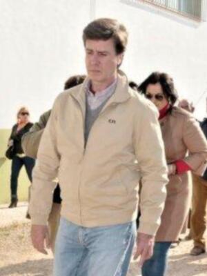 Cayetano Martínez de Irujo visita agricultores de Marinaleda