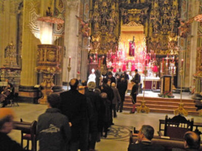 Juan José Asenjo, Arzobispo de Sevilla, presidio la Función Solemne a Jesús de Pasión