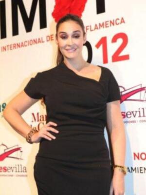 Vicky Berrocal reúne a sus amigos para presentar su nueva colección de flamenca
