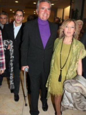 Gloria Camila cumple 16 años sobre la pasarela ante la orgullosa mirada de su padre y su hermano que regreso de Irlanda