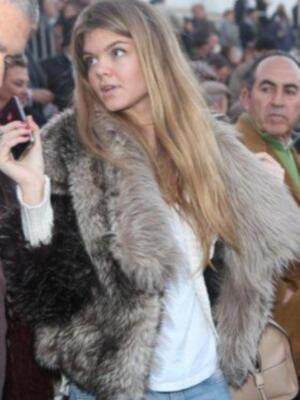 Eva González fue a la plaza a ver torear a su novio Cayetano 