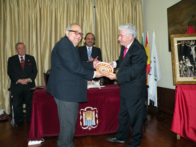 El cofrade Gabriel Solís Carvajal, pronuncio en el Ateneo Sevillano, el pregón de la Siete Palabras.