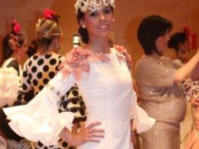 José Fernando ortega apoya a su hermana Gloria Camila en un desfile 