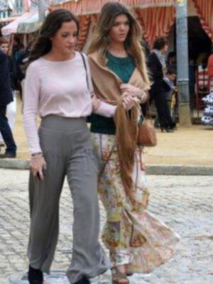 Numerosos personajes conocidos en Feria de Sevilla 2012