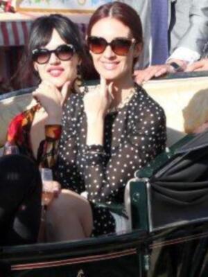 Numerosos personajes conocidos en Feria de Sevilla 2012