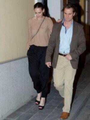 Numerosos personajes conocidos en Feria de Sevilla 2012