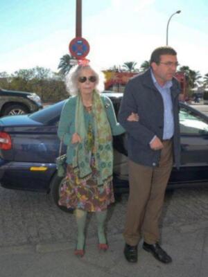 Numerosos personajes conocidos en Feria de Sevilla 2012